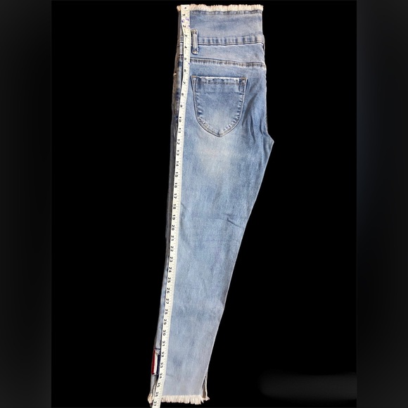 Denim Jeans 
Size - 34 waist / 2XL
Colour - Blue - Picture 2 of 4